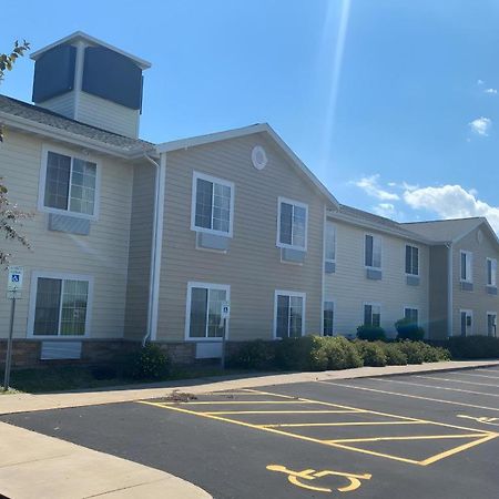 Americinn By Wyndham Oshkosh Eksteriør billede