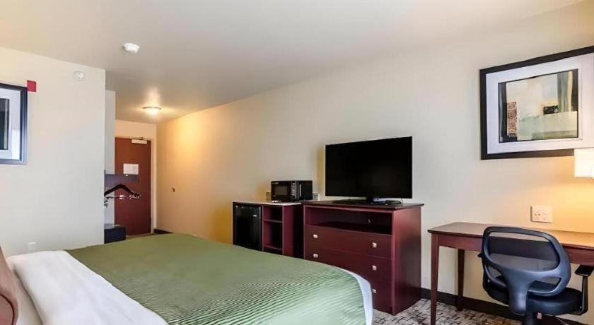 Americinn By Wyndham Oshkosh Eksteriør billede